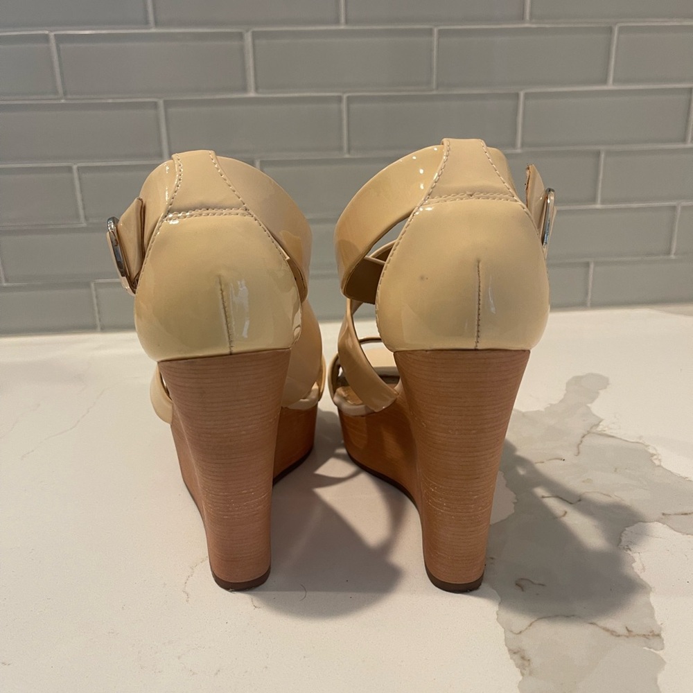 Platform Cream Wedges - Picture 3 of 6